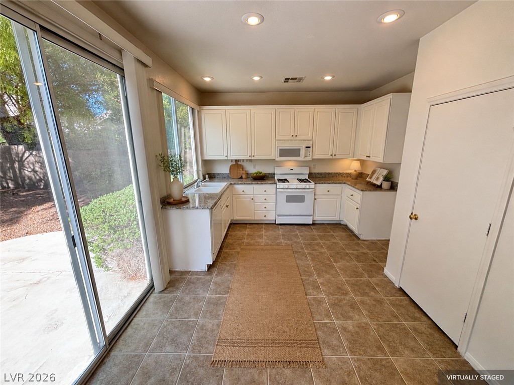 10319 Splendor Ridge Avenue Property Photo 4