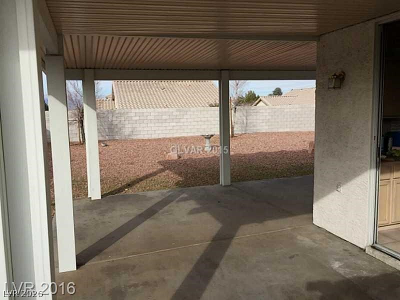 1010 Seaside Daisy Court Property Photo 4