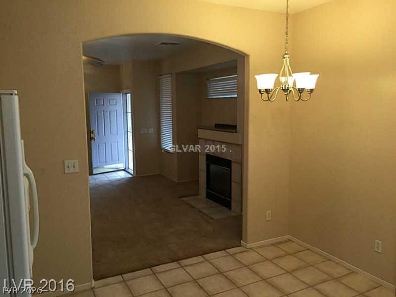 1010 Seaside Daisy Court Property Photo 9