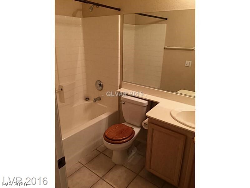 1010 Seaside Daisy Court Property Photo 10