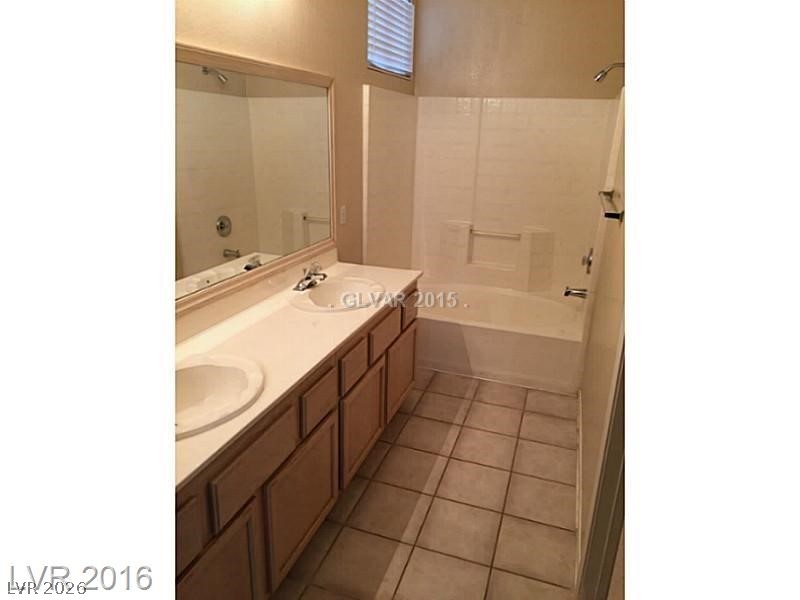 1010 Seaside Daisy Court Property Photo 11