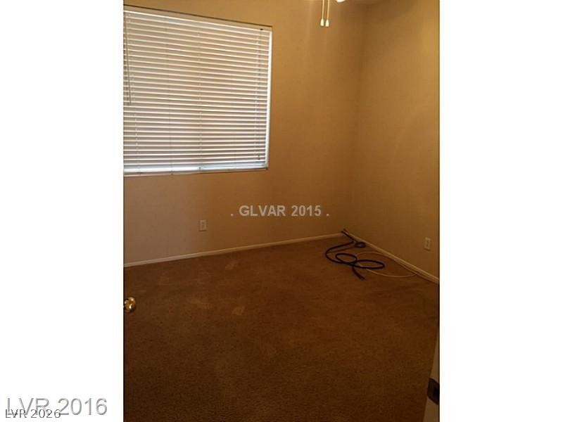 1010 Seaside Daisy Court Property Photo 12
