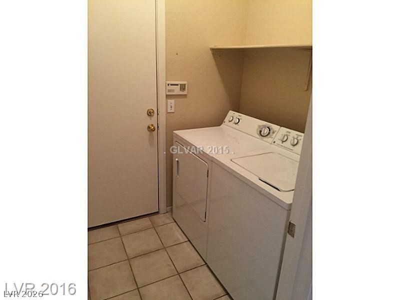 1010 Seaside Daisy Court Property Photo 14