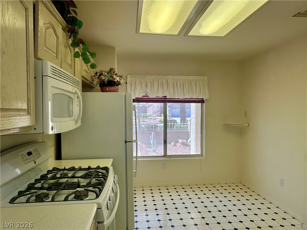 10016 Heyfield Drive Property Photo 13