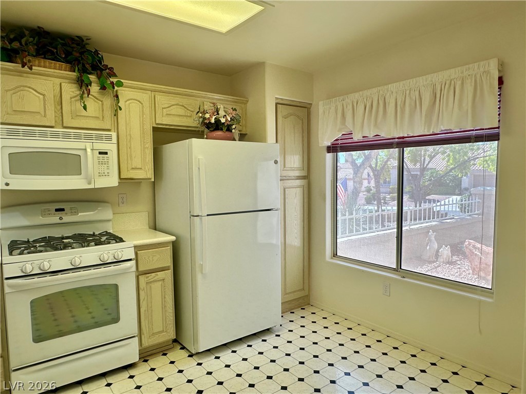 10016 Heyfield Drive Property Photo 15