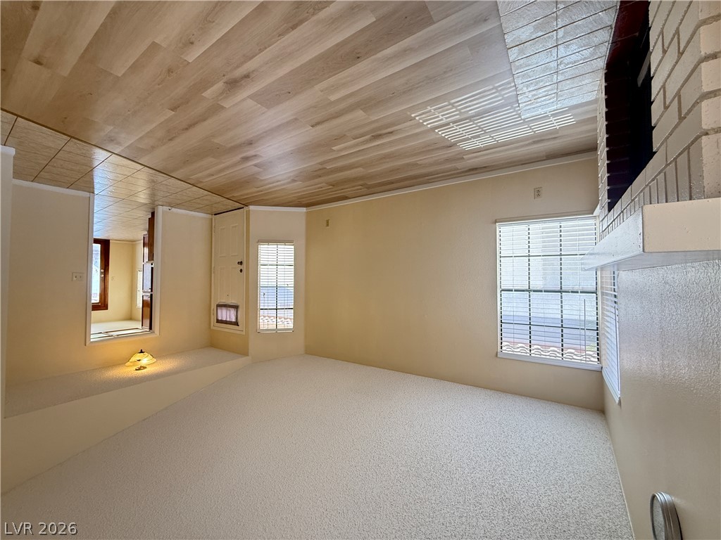 7756 Cobden Court Property Photo 4