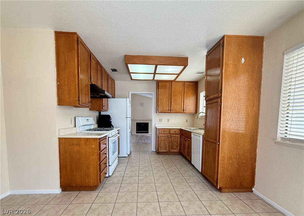 7756 Cobden Court Property Photo 7