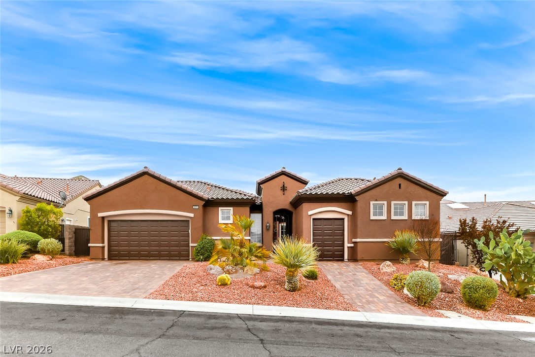 2306 Schaeffer Hills Drive Property Photo 1