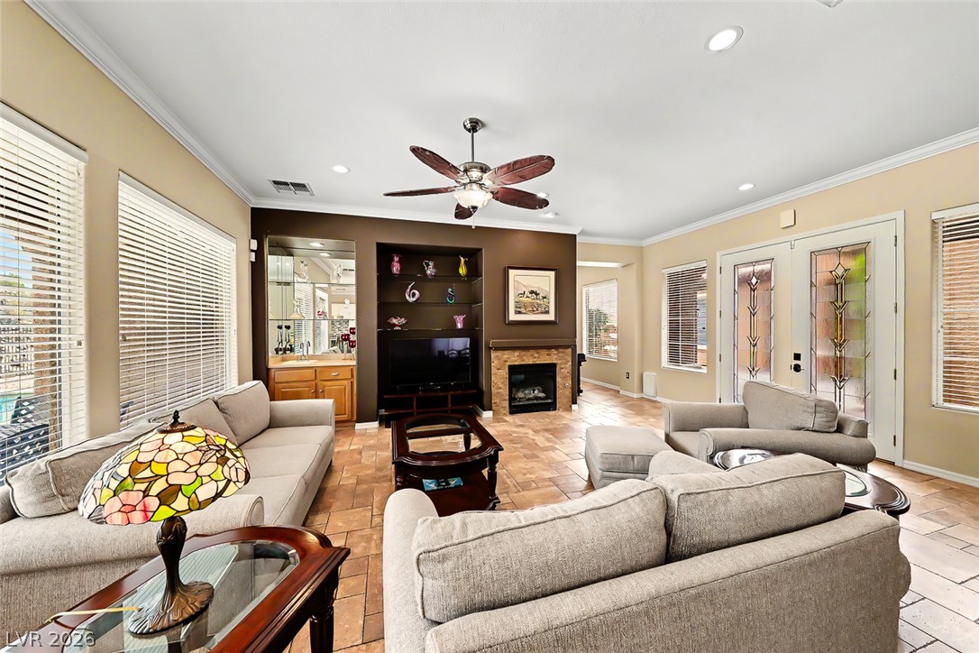 2306 Schaeffer Hills Drive Property Photo 10