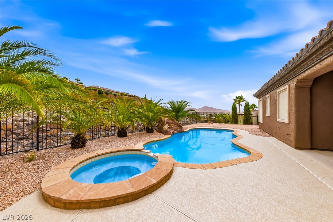 2306 Schaeffer Hills Drive Property Photo 44