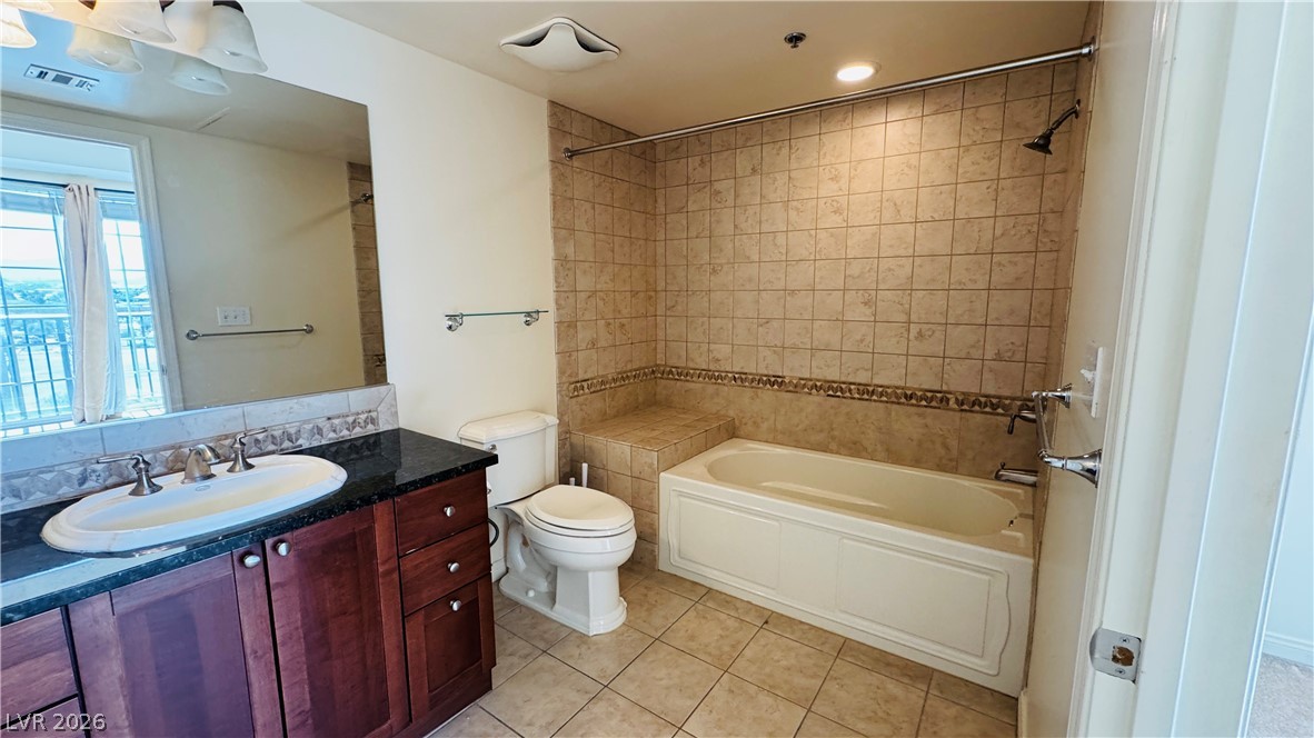 2405 West Serene Avenue 832 Property Photo 14