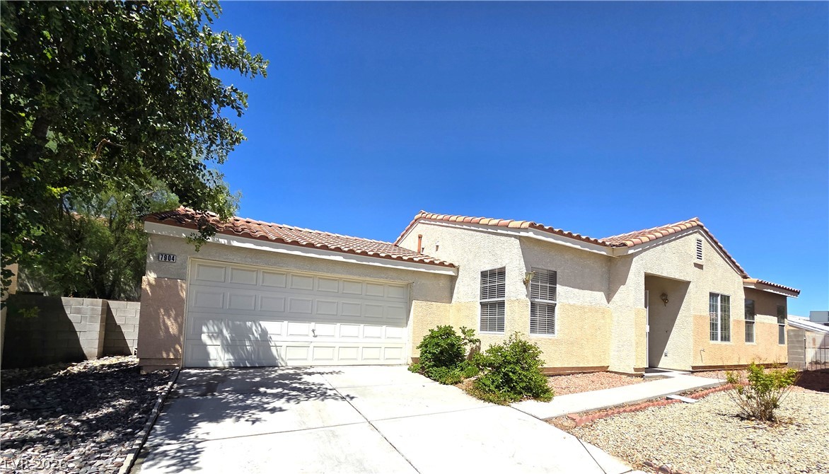 7904 Canyon Grove Court Property Photo 1
