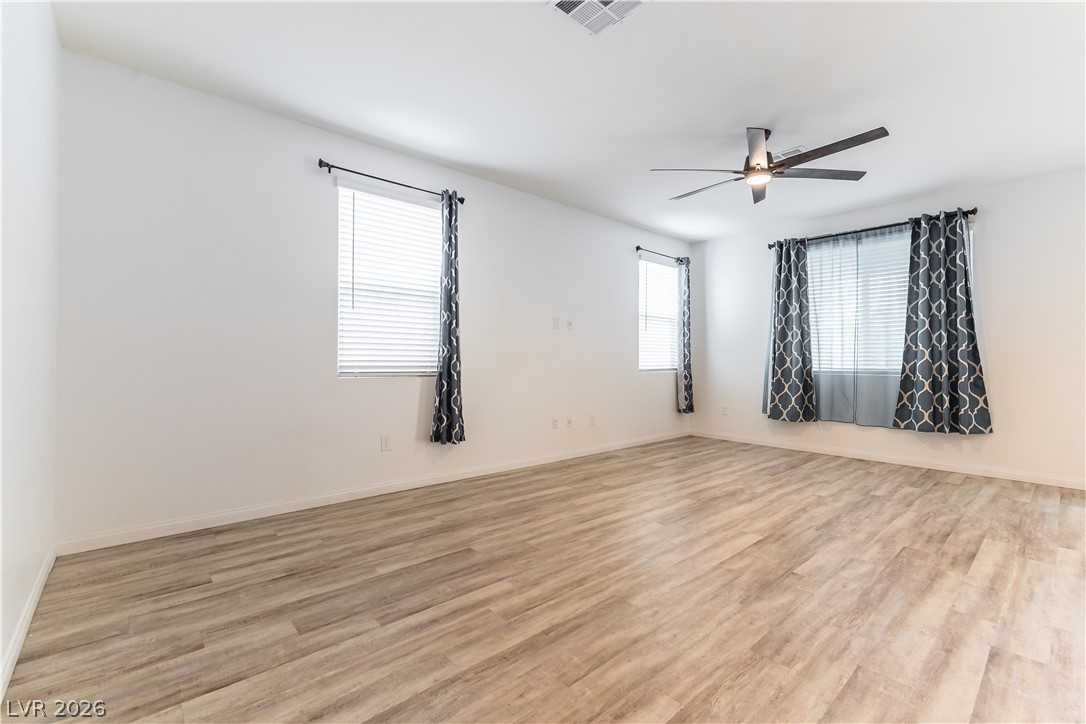385 Stephen Clear Avenue Property Photo 7