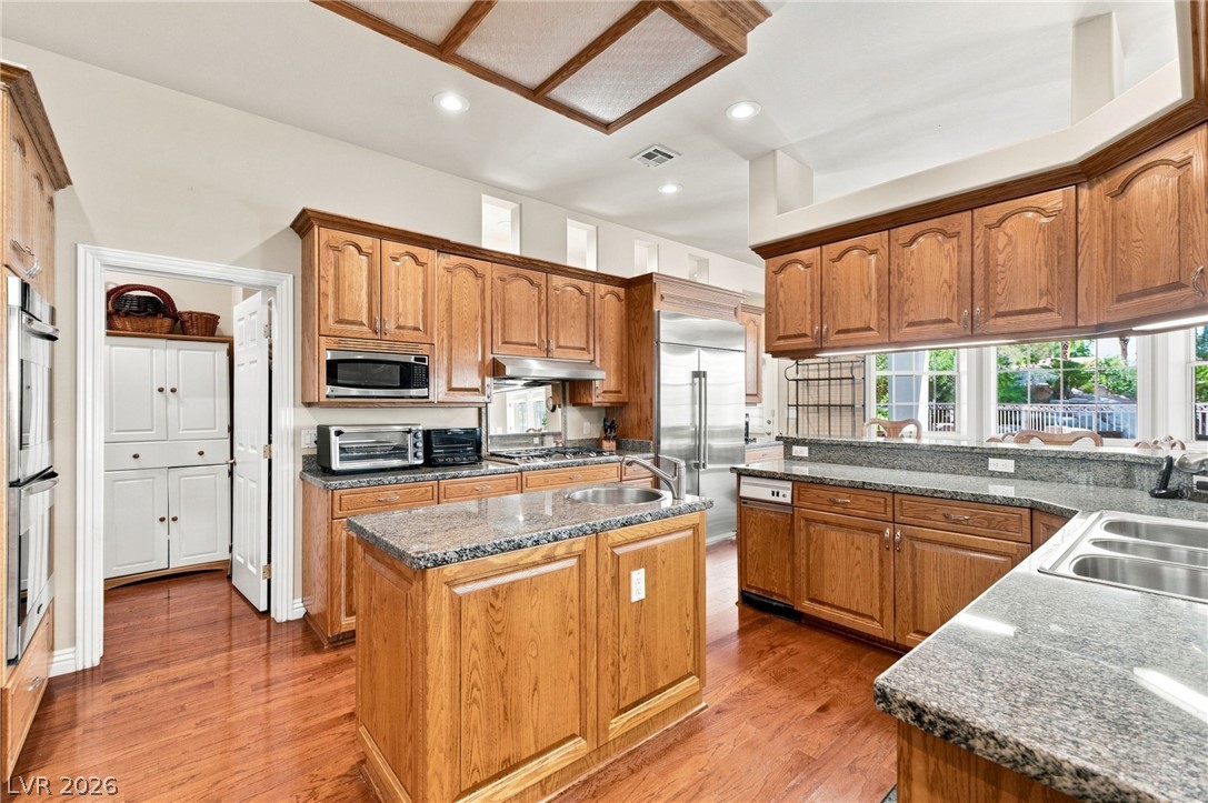 2320 Prometheus Court Property Photo 10