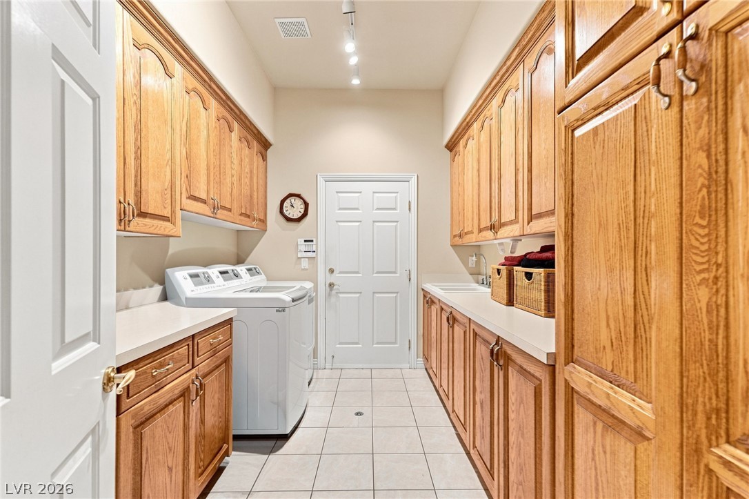 2320 Prometheus Court Property Photo 28