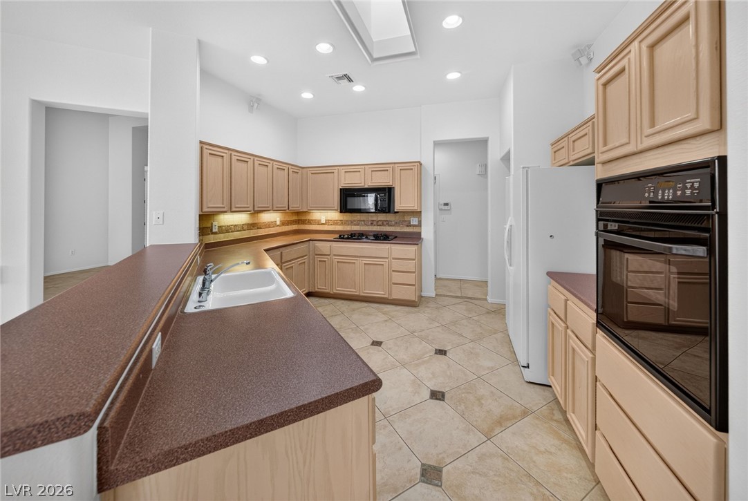 10408 Button Willow Drive Property Photo 7