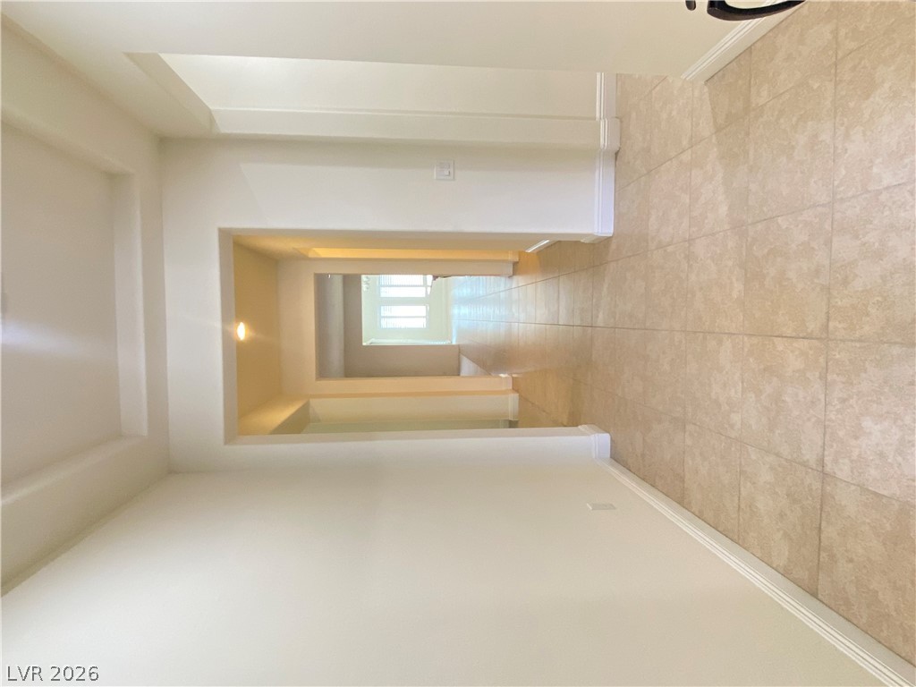 2807862 Property Photo 2