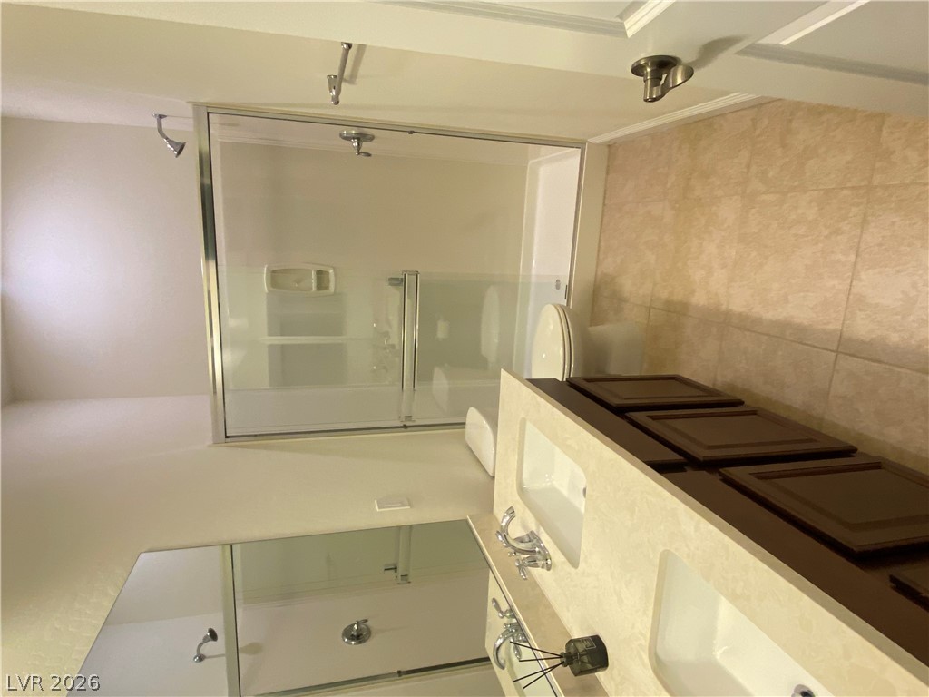2807862 Property Photo 4