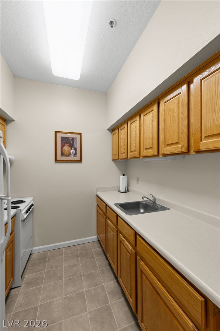 555 Highland Drive 119 Property Photo 16