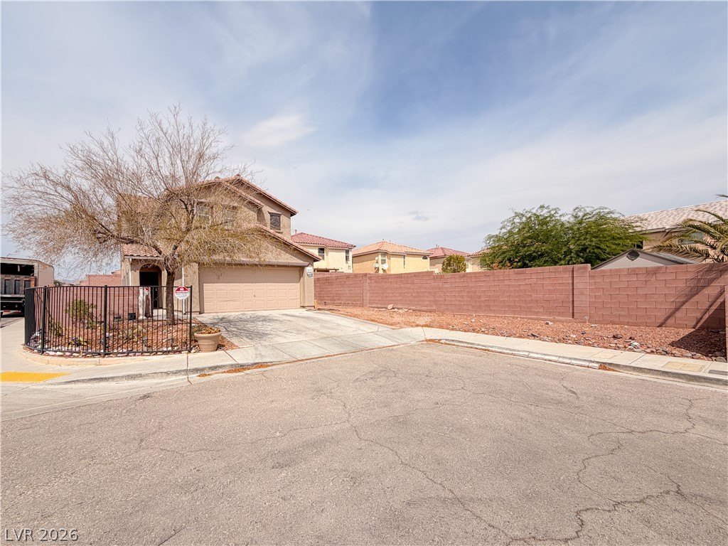 6204 Alpine Tree Avenue Property Photo 3