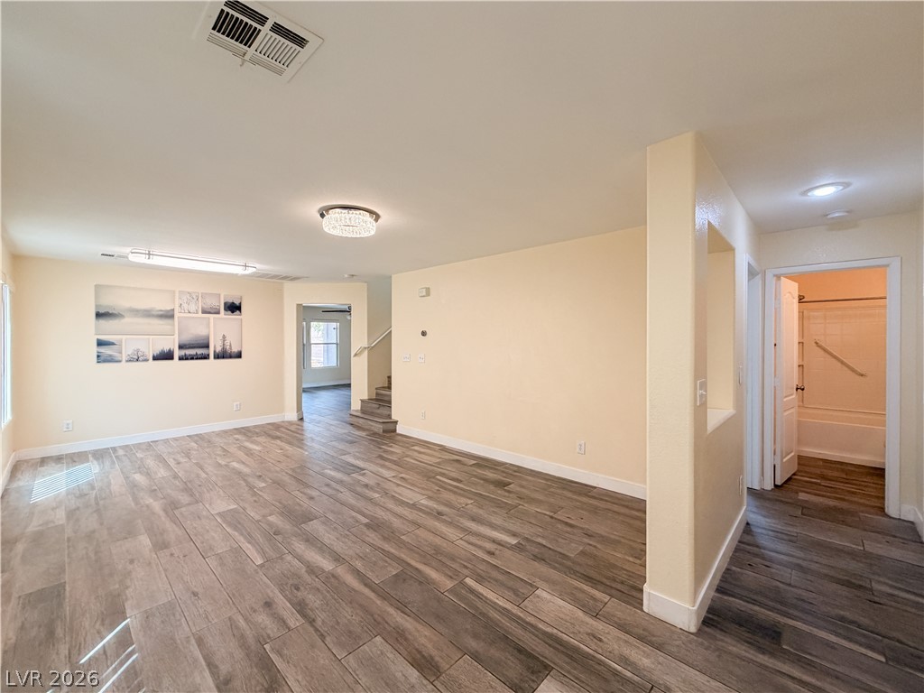 6204 Alpine Tree Avenue Property Photo 4