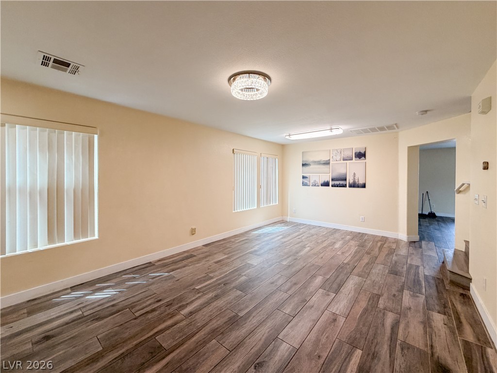 6204 Alpine Tree Avenue Property Photo 6