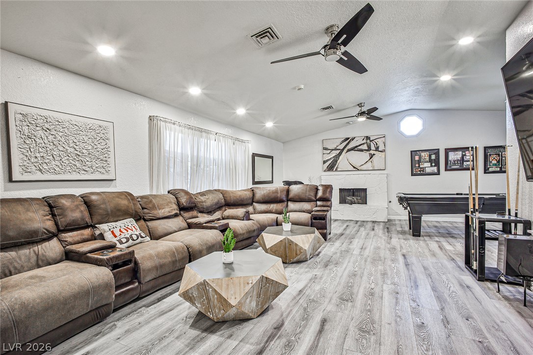 1505 Hialeah Drive Property Photo 1