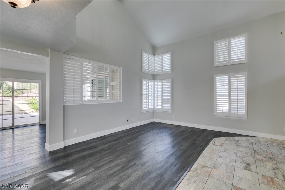 2449 Sage Pointe Circle Property Photo 8