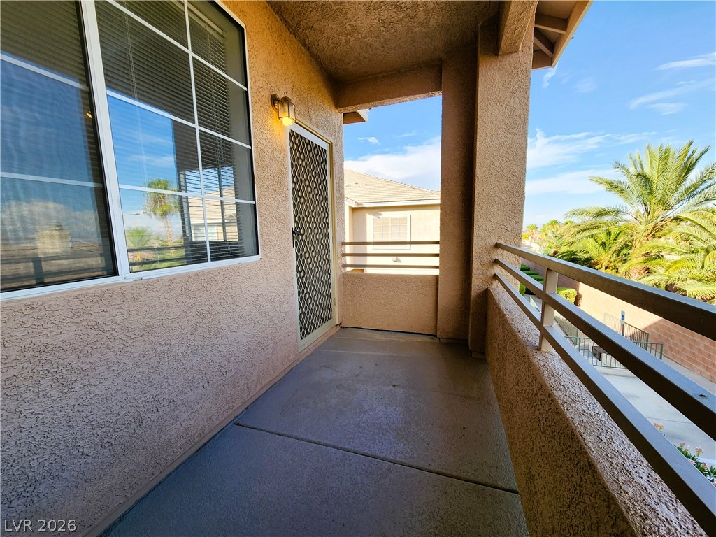 9901 Trailwood Drive 2158 Property Photo 8