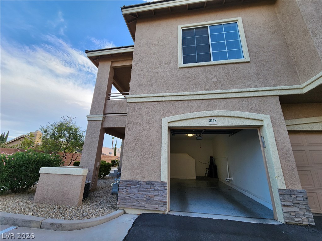 9901 Trailwood Drive 2158 Property Photo 21