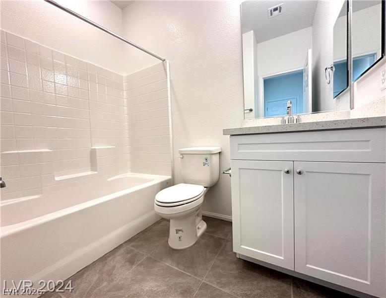 6172 Garden Crest Street Property Photo 8
