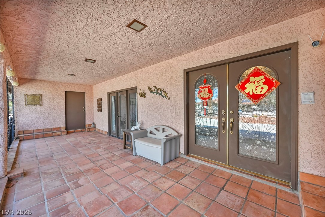 2935 South Torrey Pines Drive Property Photo 6