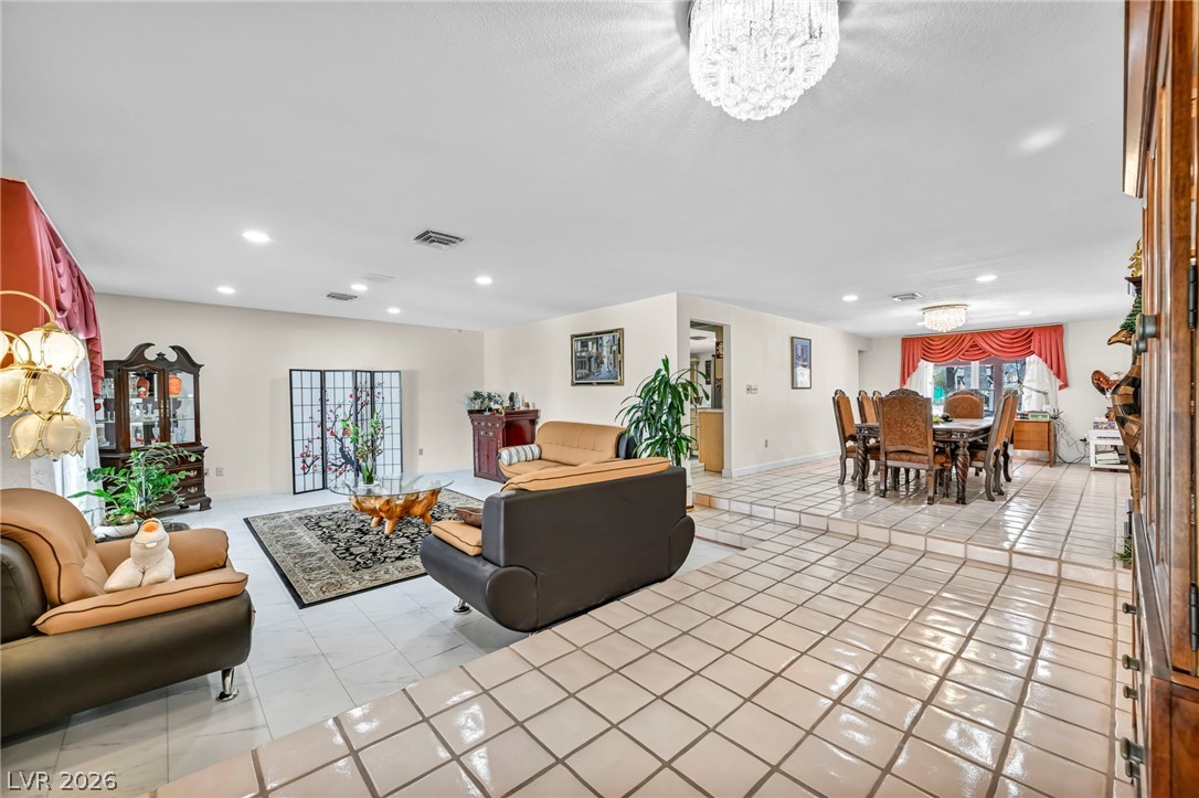 2935 South Torrey Pines Drive Property Photo 8