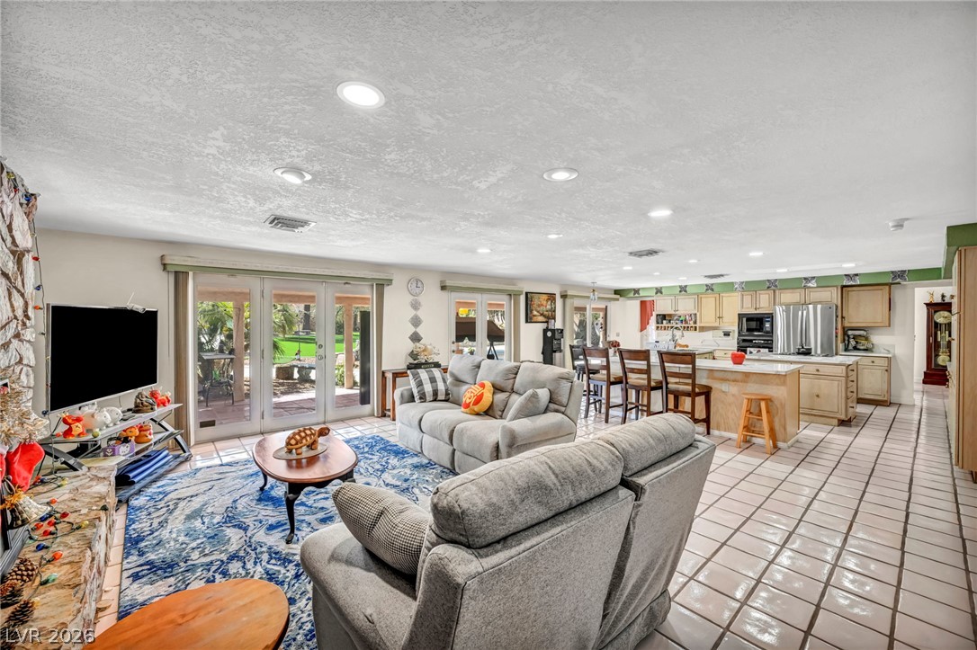 2935 South Torrey Pines Drive Property Photo 29