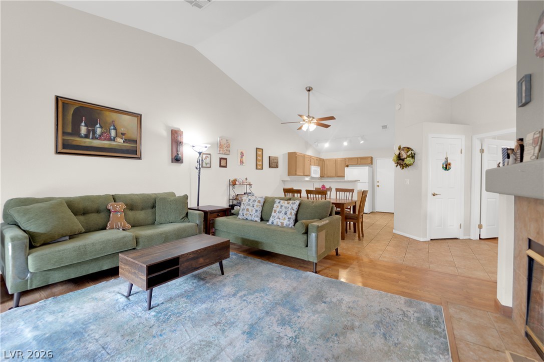 377 Rosado Springs Street Property Photo 20
