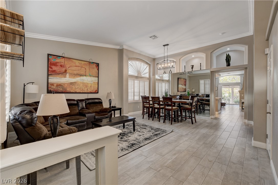 2807925 Property Photo 2