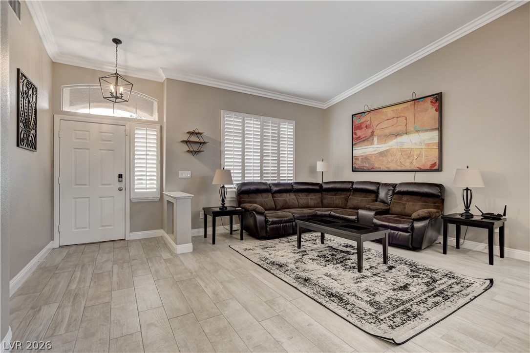 2807925 Property Photo 3