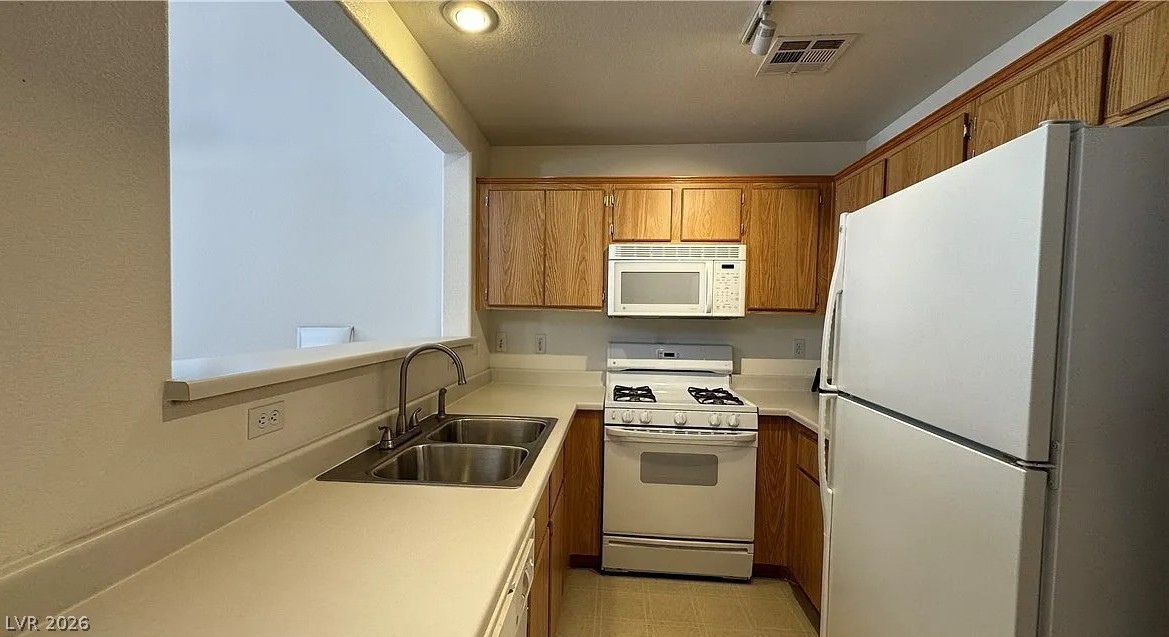 9588 Belle Rich Street Property Photo 6