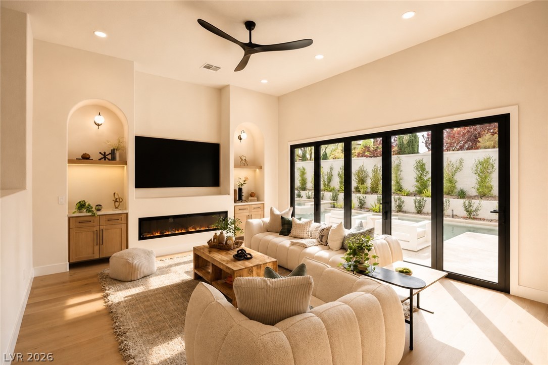305 Prince Charming Court Property Photo 1