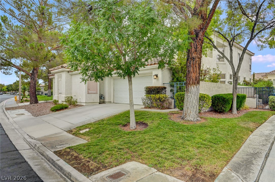 9240 Pitching Wedge Drive Property Photo 4