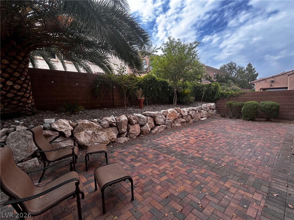 7633 Lani Dawn Street Property Photo 12