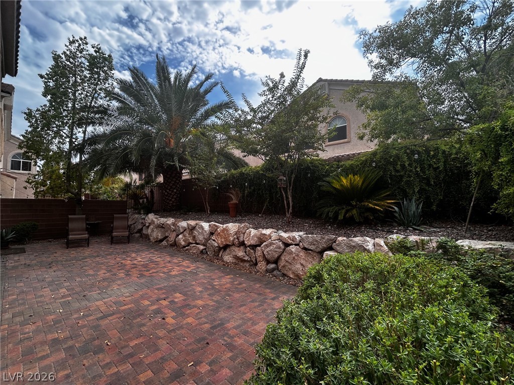 7633 Lani Dawn Street Property Photo 13