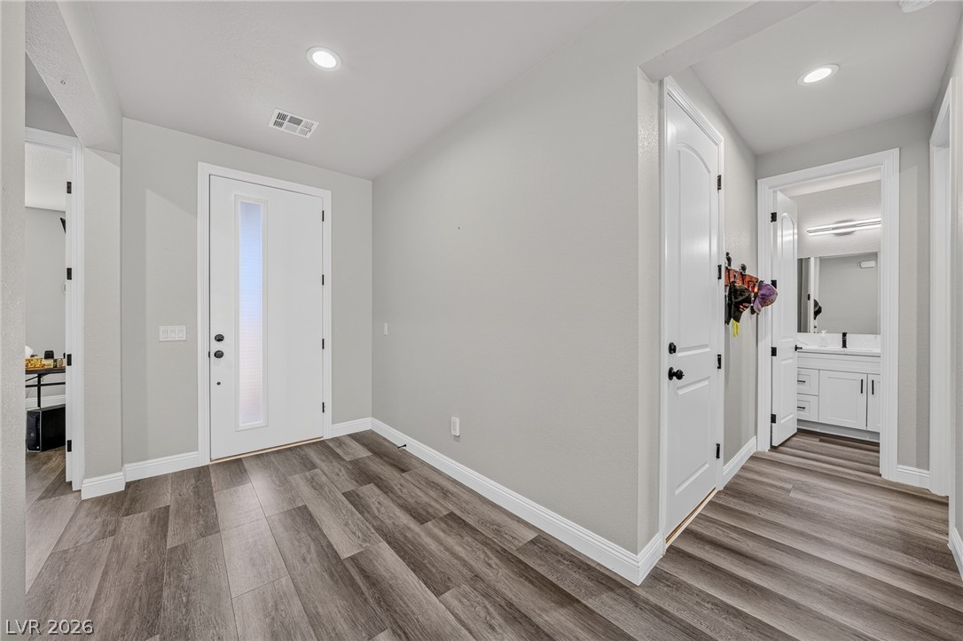 6930 Sandpebble Street Property Photo 6
