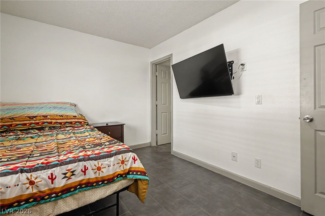 2121 Petersham Court B Property Photo 19