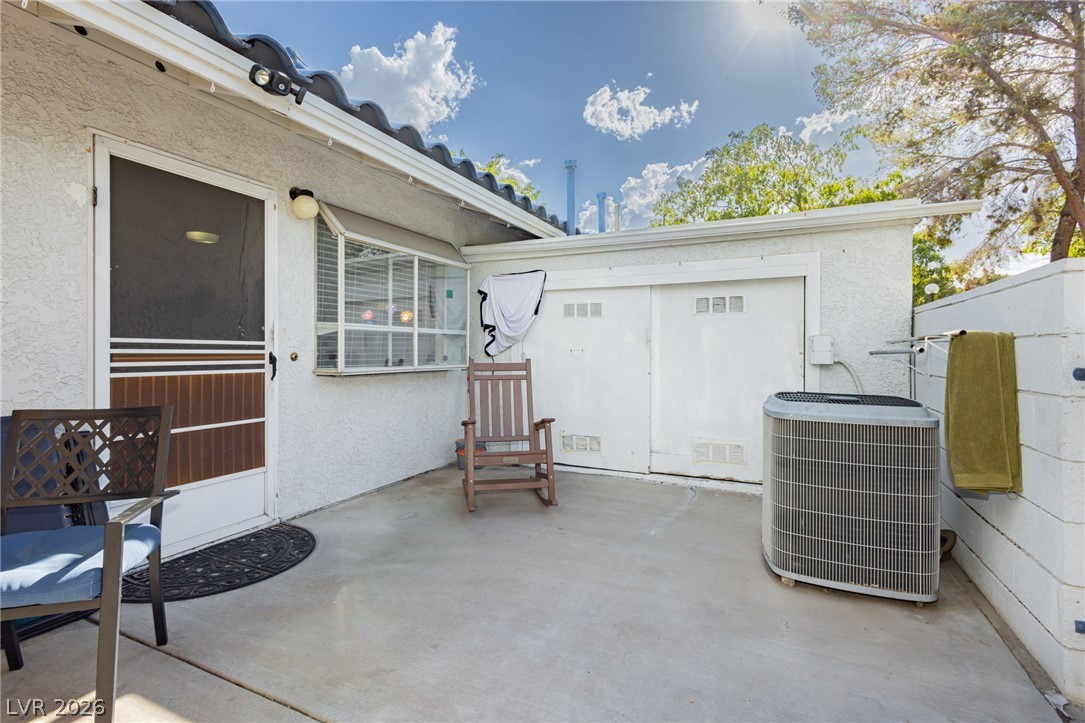 2121 Petersham Court B Property Photo 22