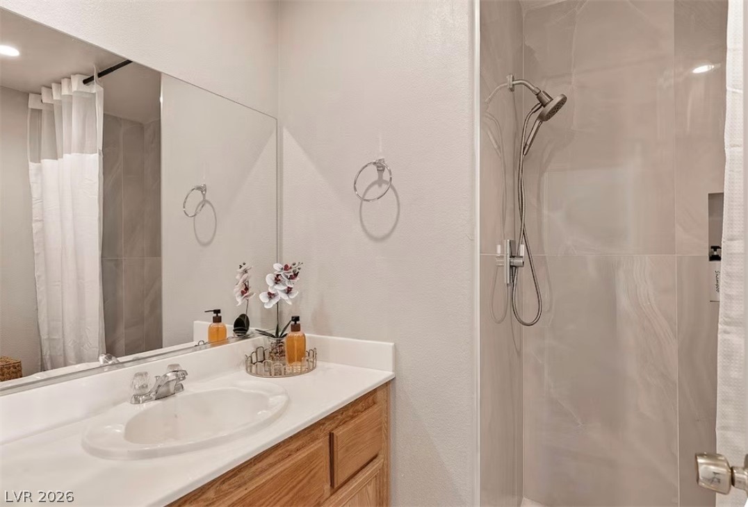 3651 Starry Beach Avenue Property Photo 3