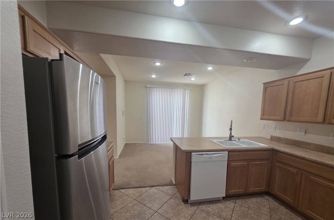 8660 Diamond Sand Avenue Property Photo 13