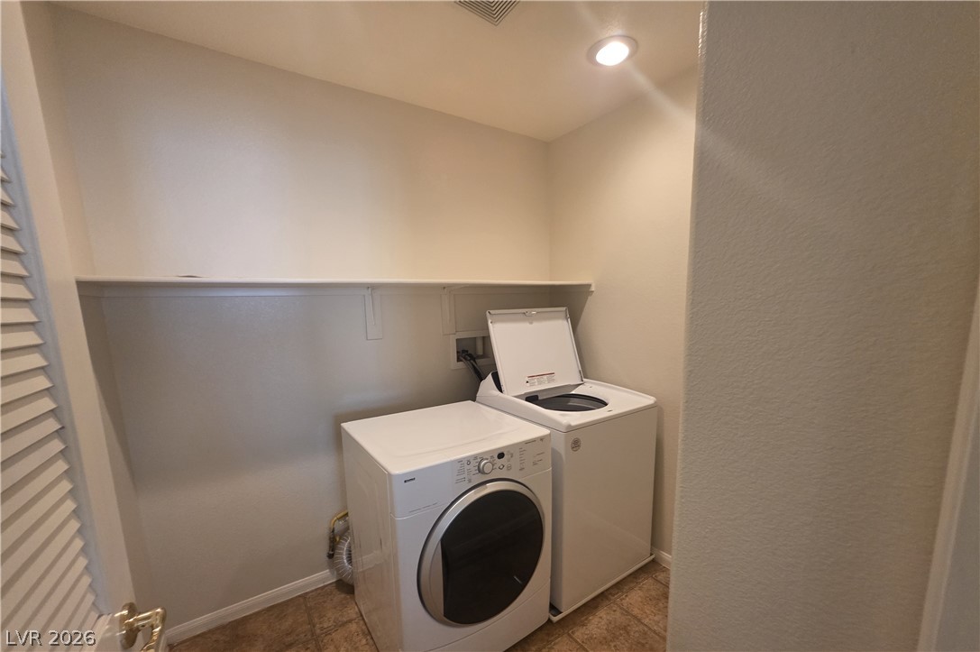 8660 Diamond Sand Avenue Property Photo 32
