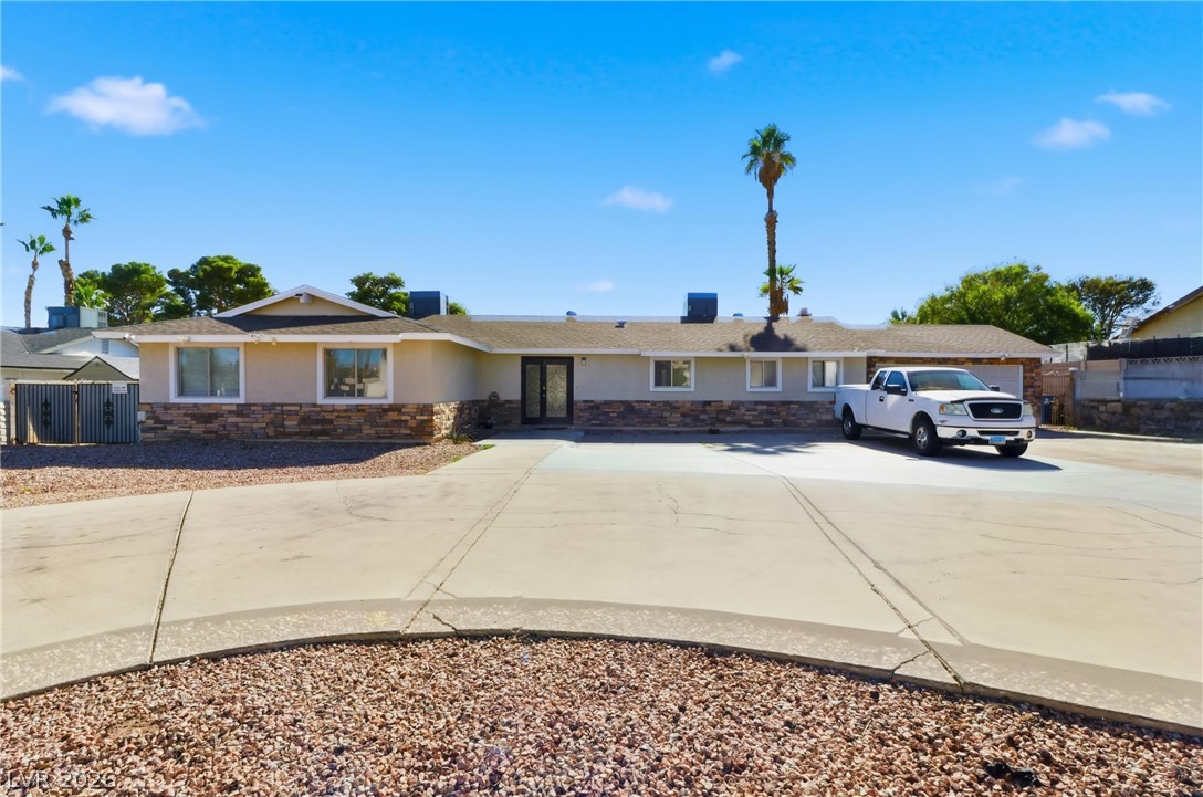 6825 West Oakey Boulevard Property Photo 6