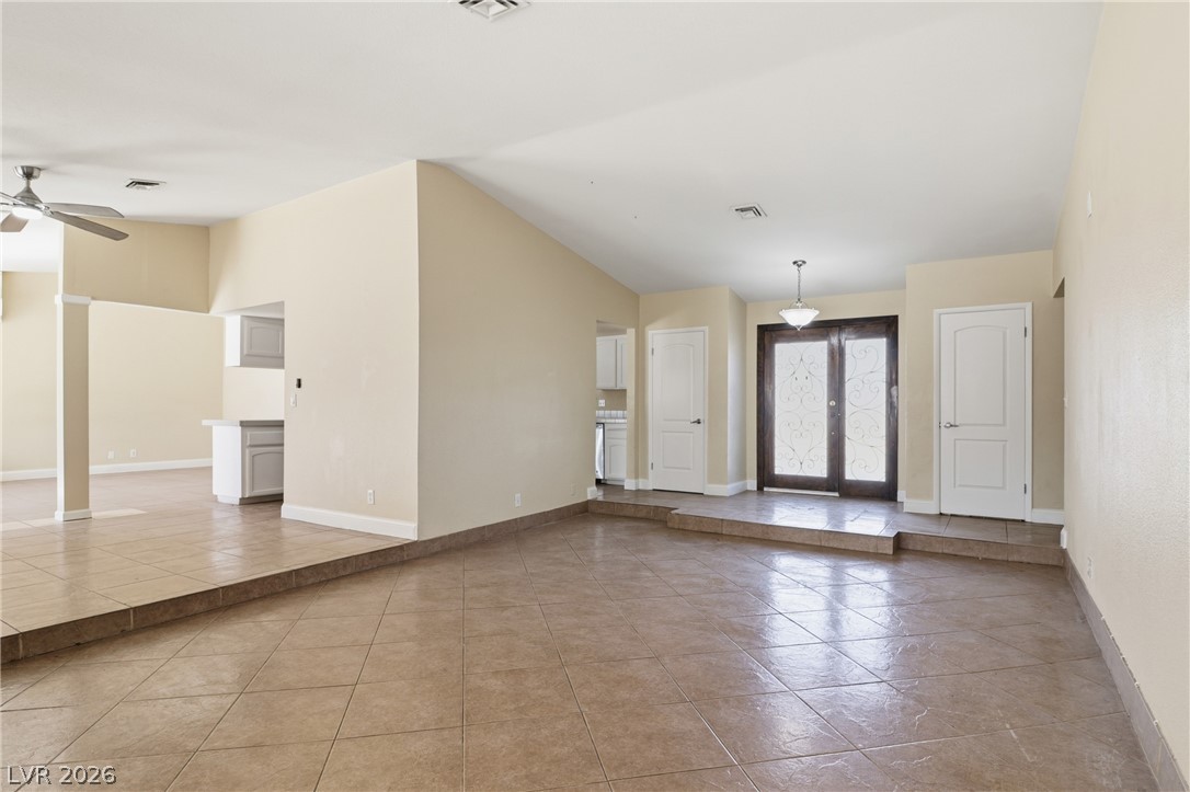 6825 West Oakey Boulevard Property Photo 9
